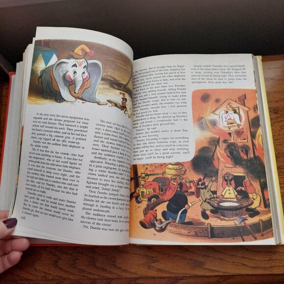 Walt Disney’s Story Land Hardcover 1962 Vintage Golden Book 55 Favorite Stories - Picture 4 of 5